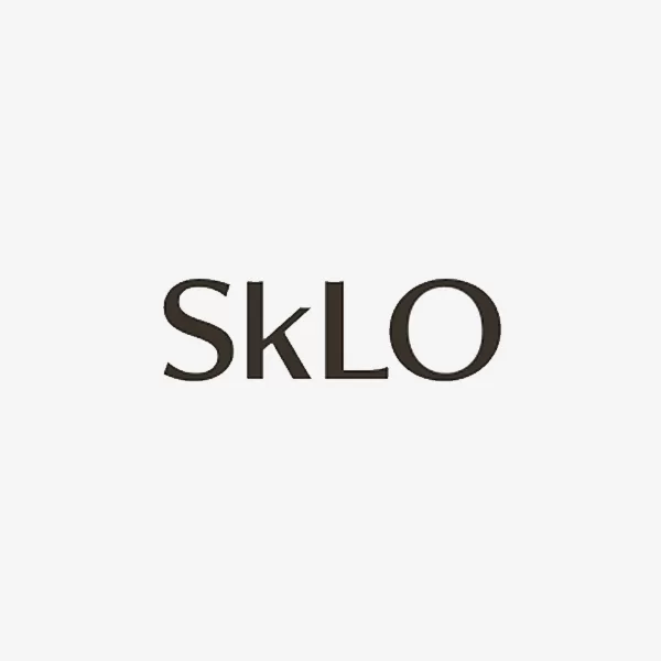 SkLO studio lighting